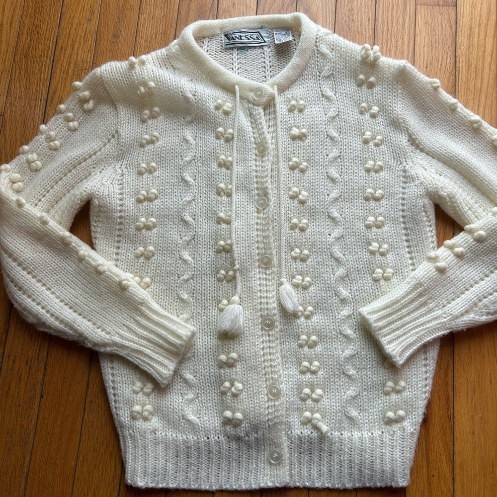 Vintage 70s 80s ‎ SMALL Cream Neutral Ivory Cardigan Sweater EUC Preppy Grandma
